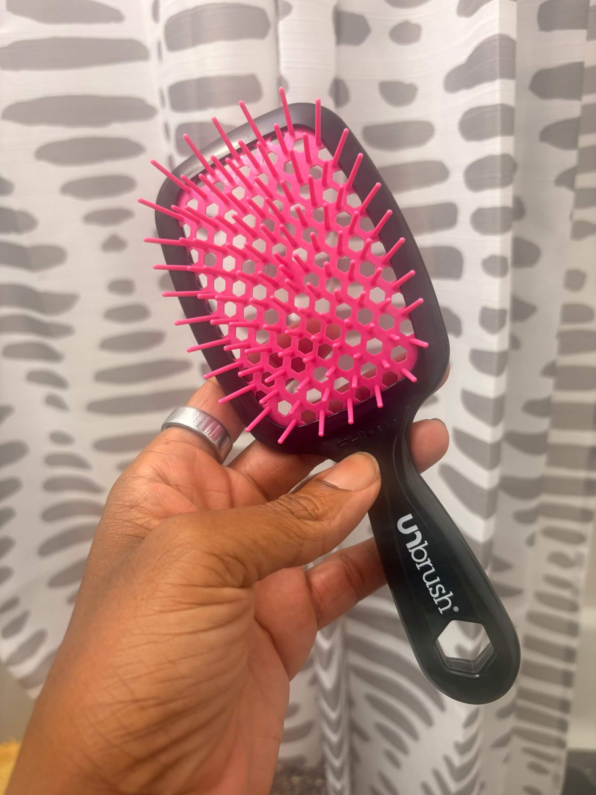 Unbrush by FHI Heat detangling brush